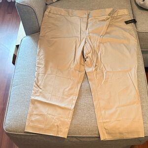 Worthington Tan Capris
